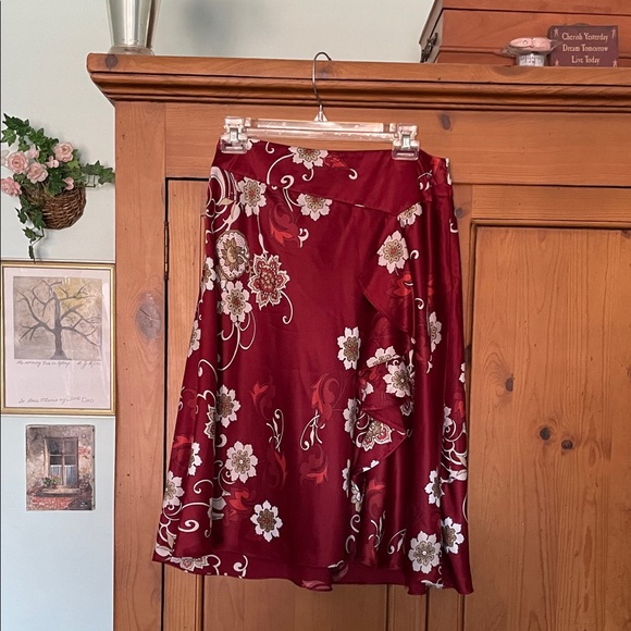 Ann Taylor Dresses & Skirts - Ann Taylor Red Floral Skirt